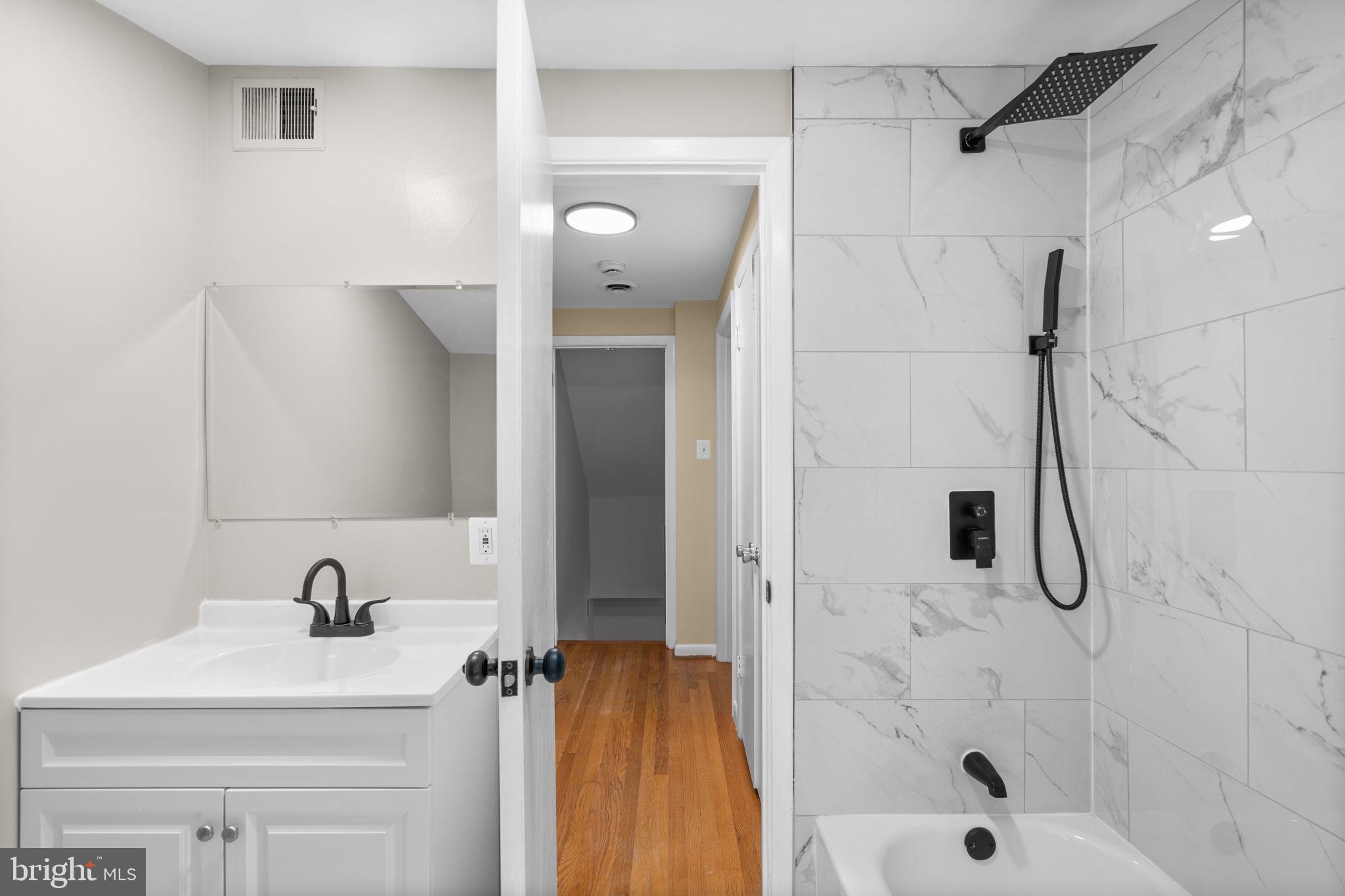 NORTHWOOD VILLAGE - Residential