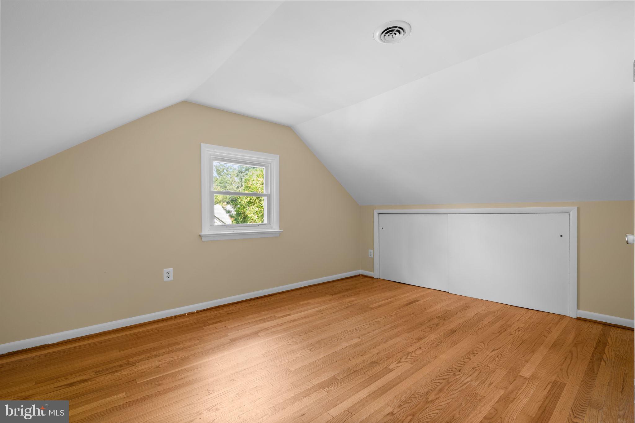 NORTHWOOD VILLAGE - Residential