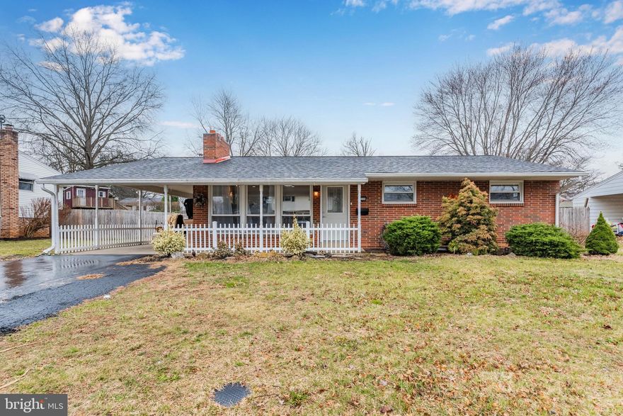 Welcome to your new home. This well-kept Ranch style home is located in a convenient location in Mechanicsburg that is close to everything. It has 3 beds, 1.5 baths. Upgraded laminated floor throughout living room and all bedrooms. The kitchen is open to the dining area. Brand new heat pump and A/C unit were installed in 2021. This home has a large basement that provides a lot of additional storage space. Outdoor activities Large open backyard provides lots of space for 

Don't miss your chance to own this home. Call to schedule your private showing now!