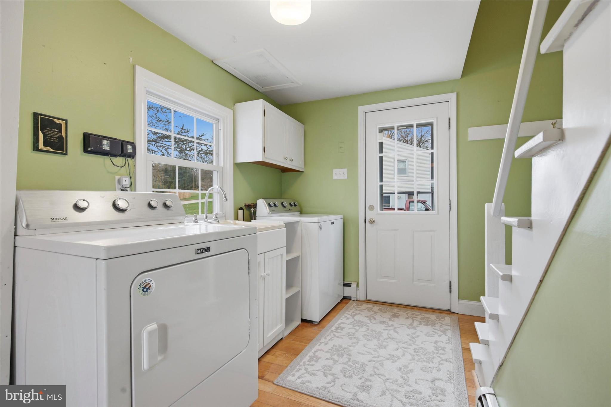 DEVON DOWNS - Residential