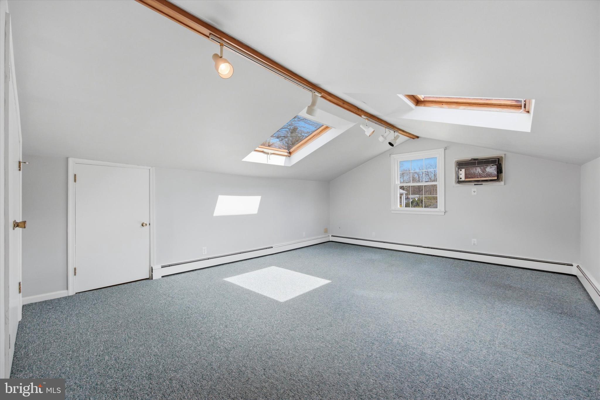 DEVON DOWNS - Residential