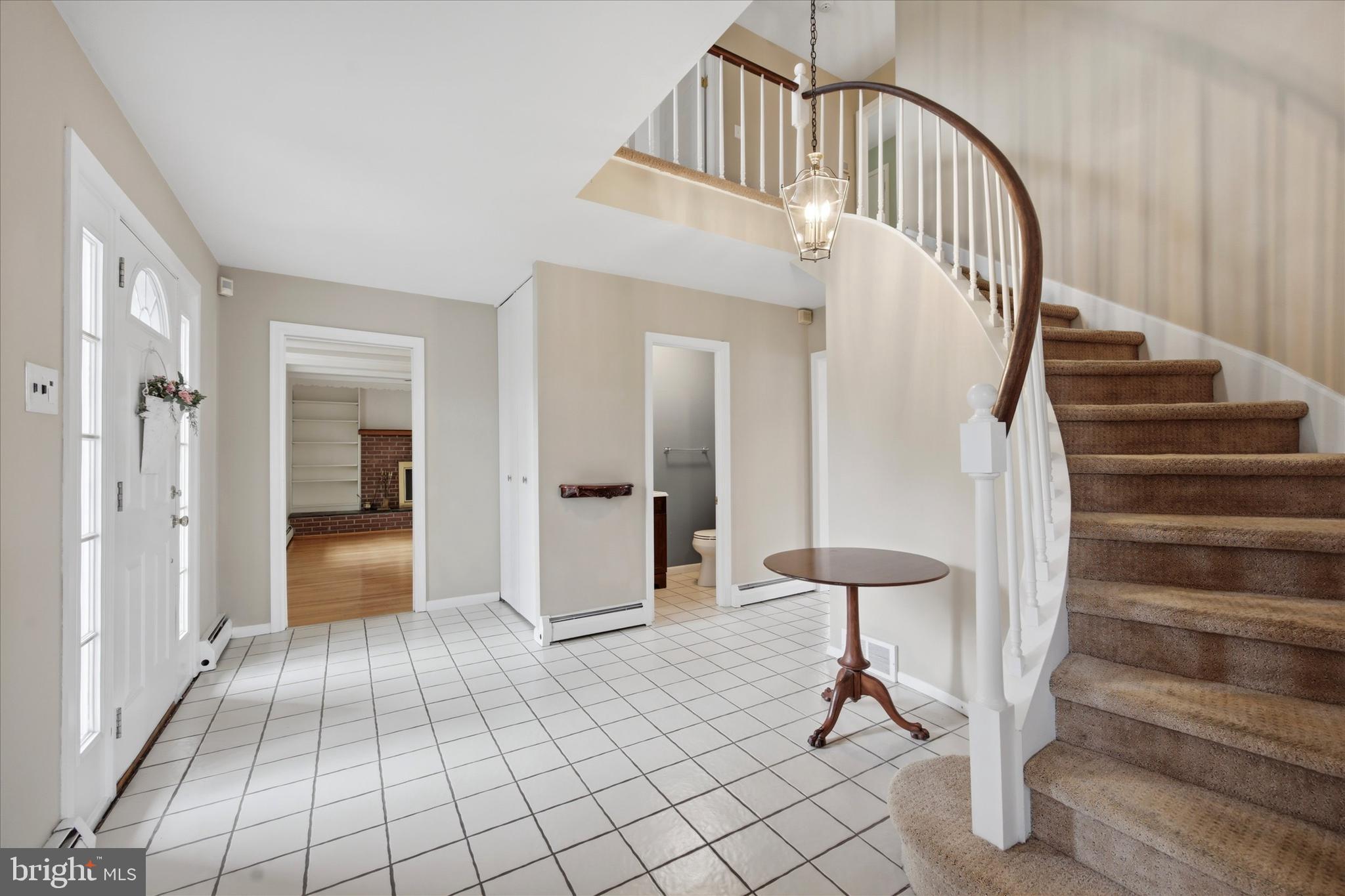 DEVON DOWNS - Residential