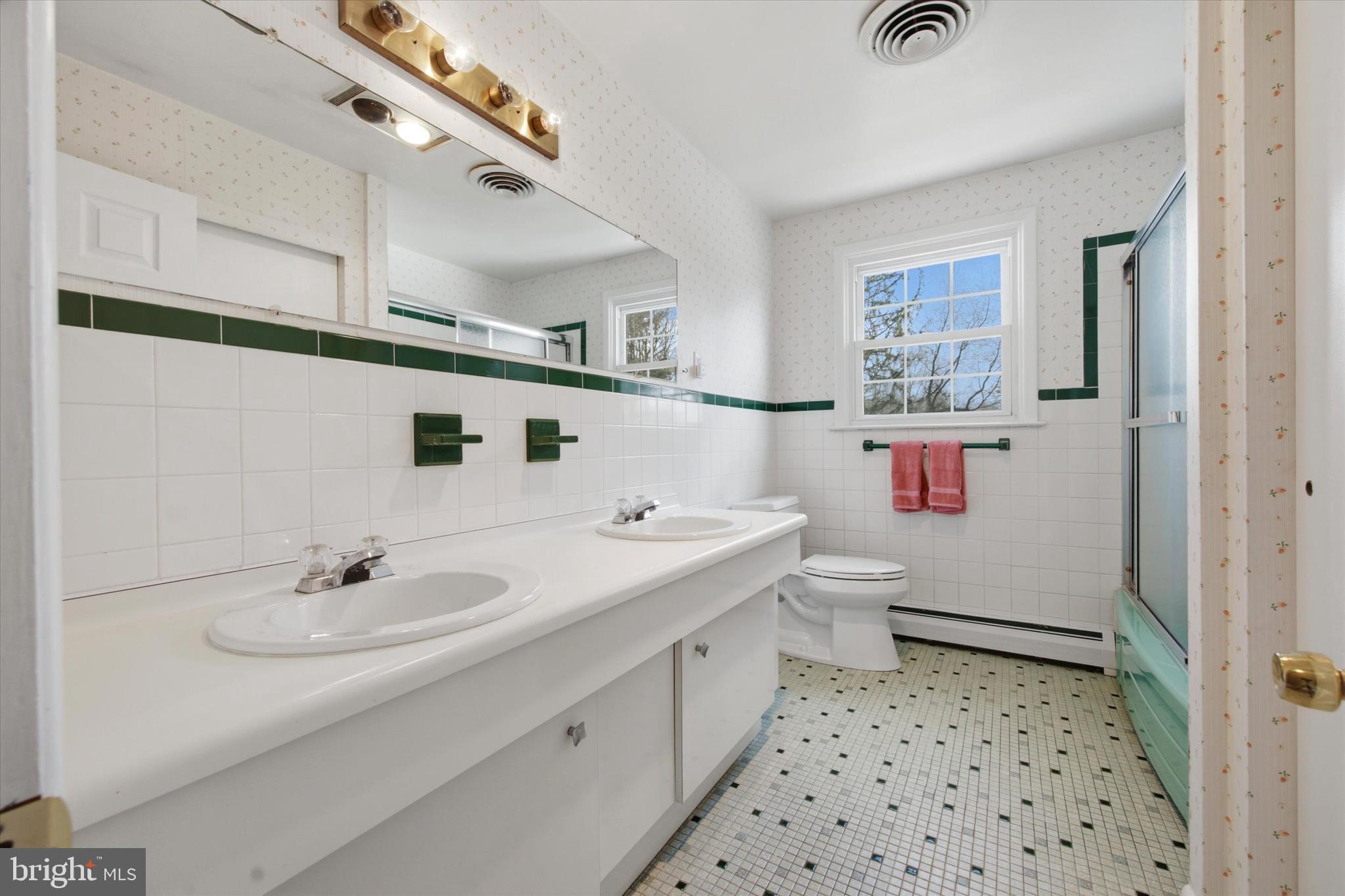 DEVON DOWNS - Residential