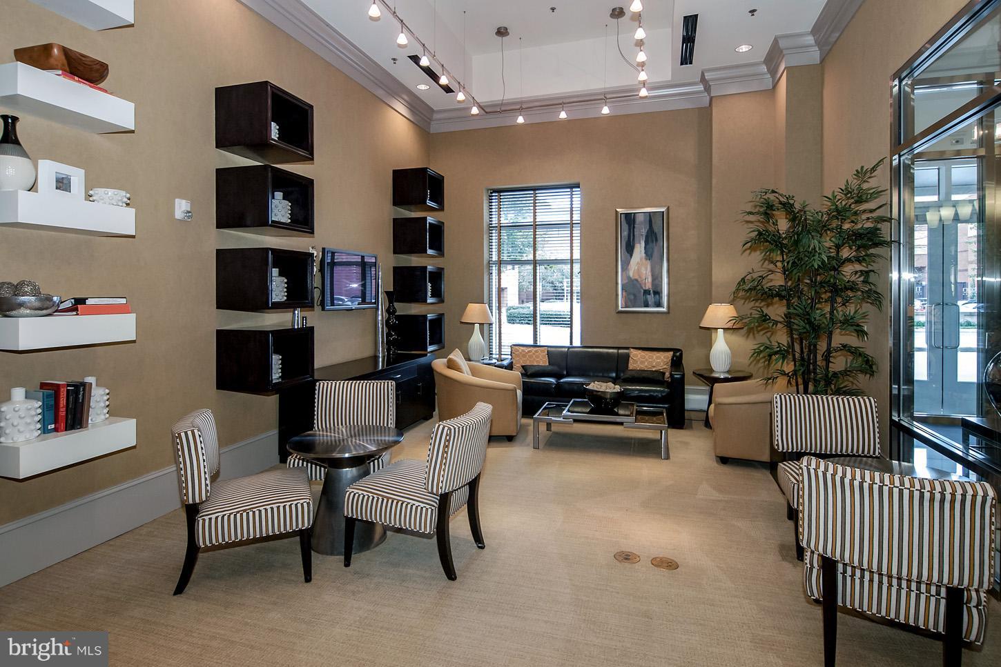 OLD TOWN ALEXANDRIA - Residential Lease