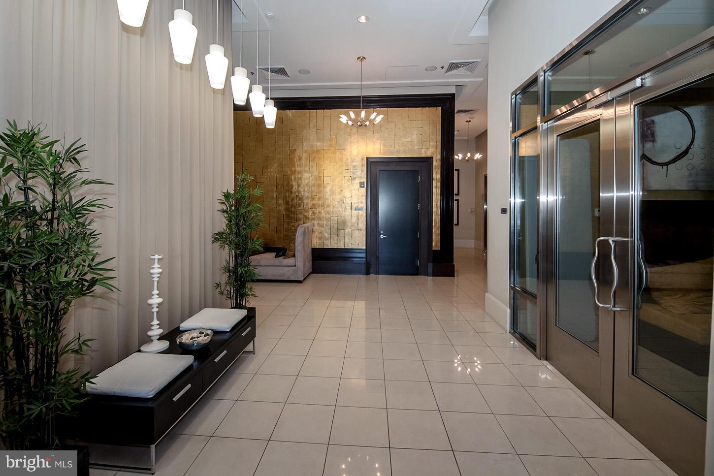 OLD TOWN ALEXANDRIA - Residential Lease