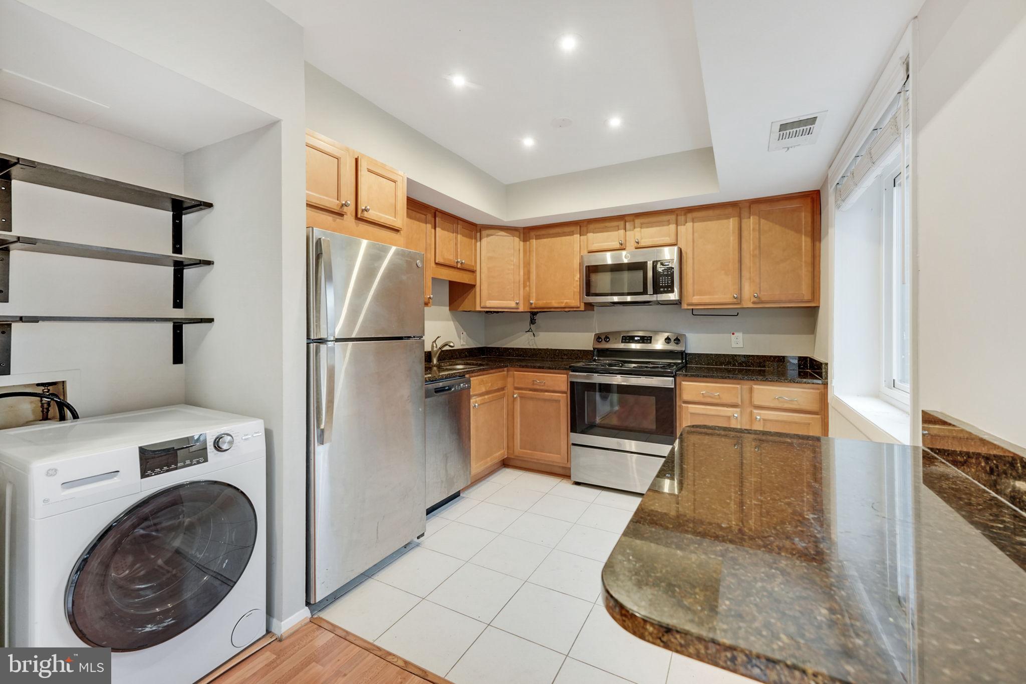 BOLLING BROOK - Residential Lease