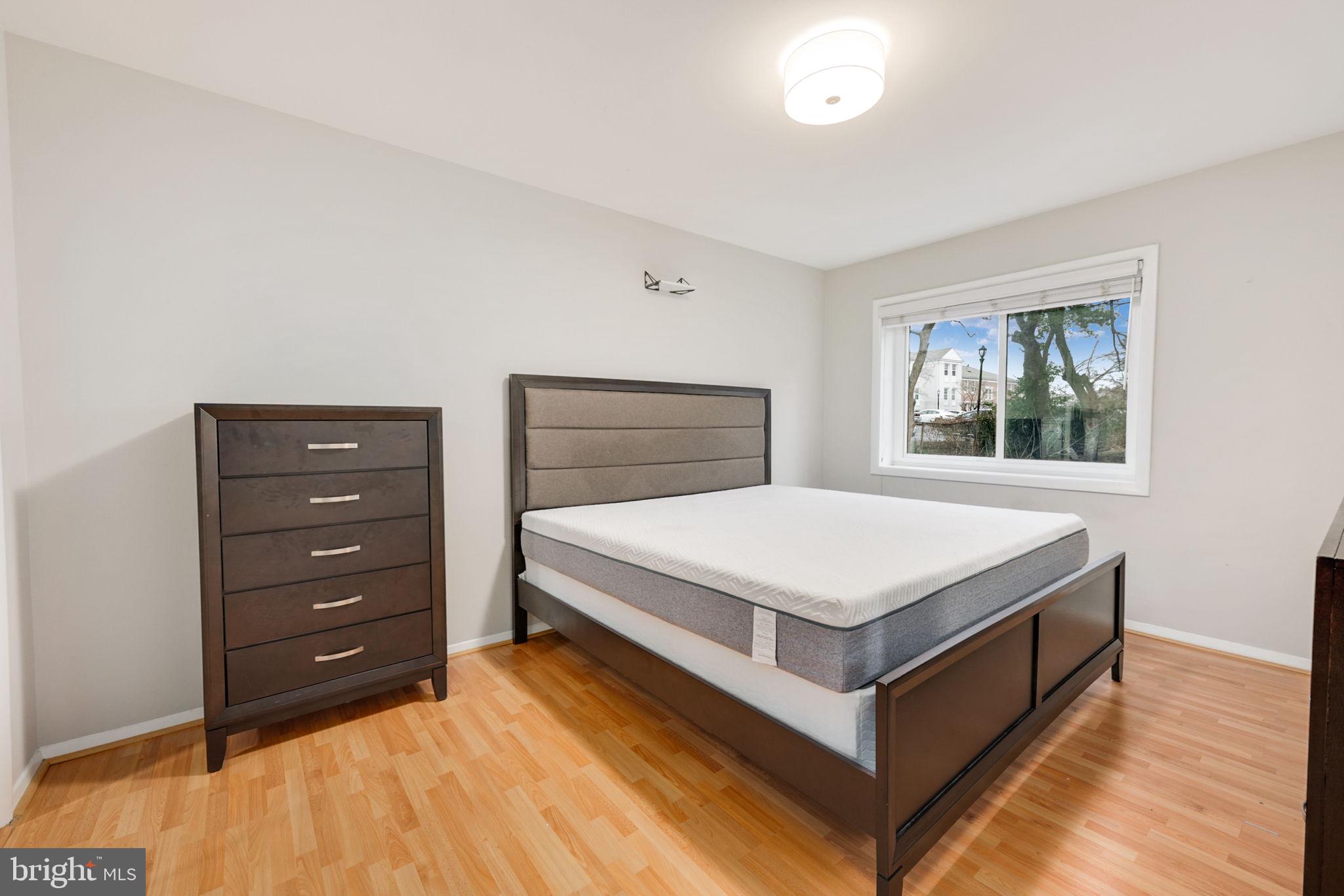 BOLLING BROOK - Residential Lease