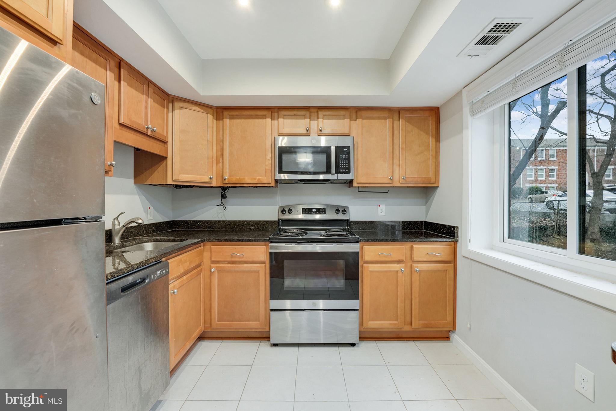 BOLLING BROOK - Residential Lease