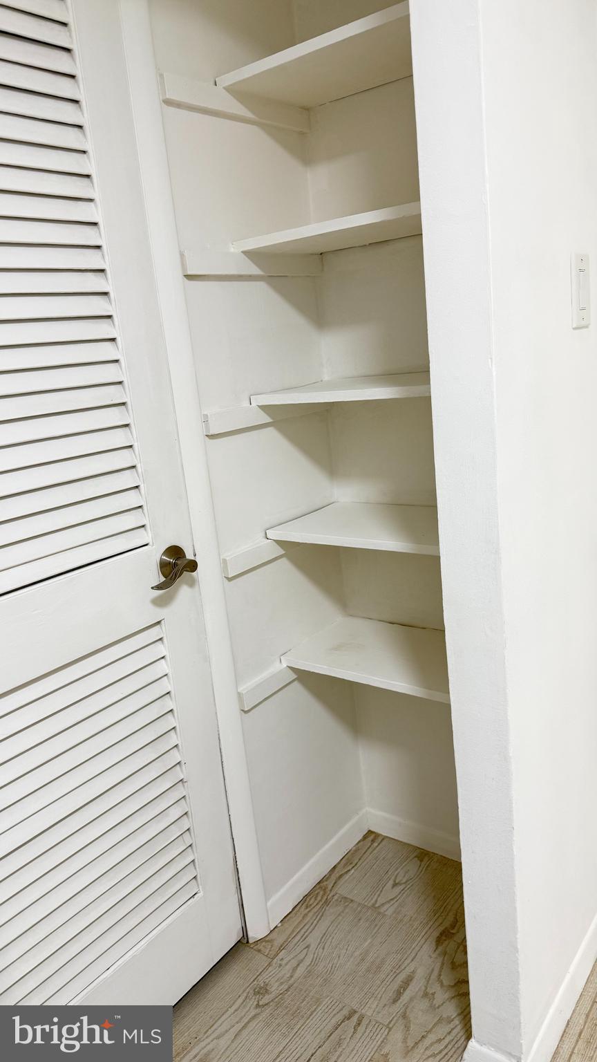 COUNTRY CLUB GREEN - Residential