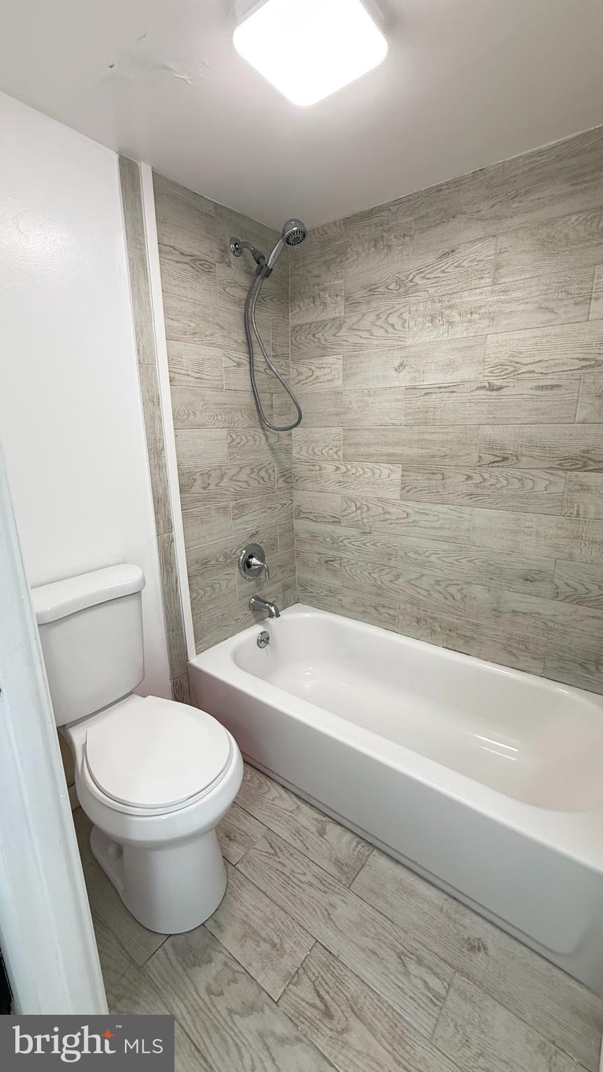 COUNTRY CLUB GREEN - Residential