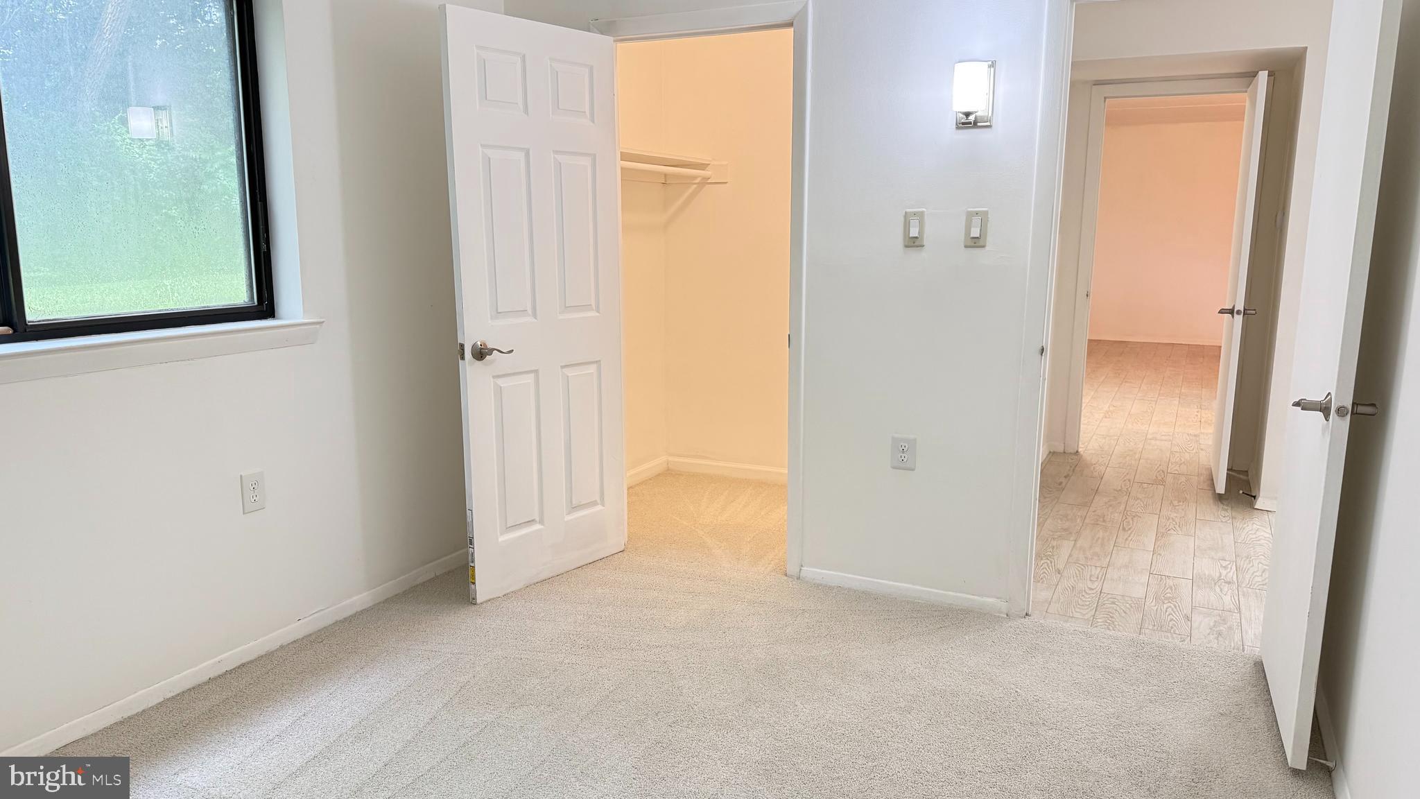 COUNTRY CLUB GREEN - Residential