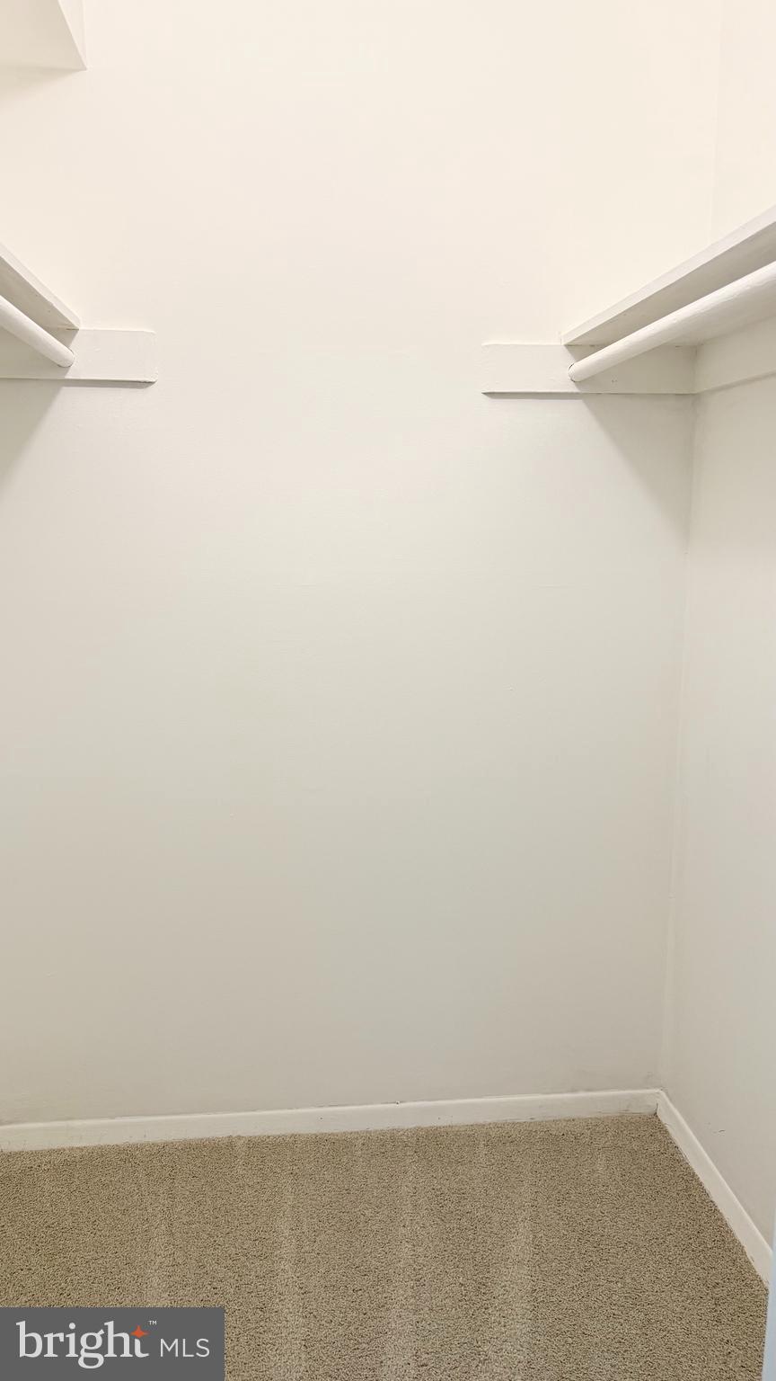 COUNTRY CLUB GREEN - Residential