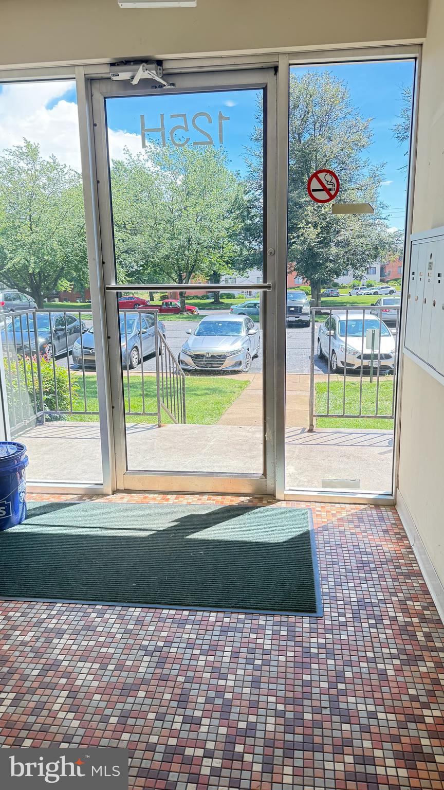 COUNTRY CLUB GREEN - Residential