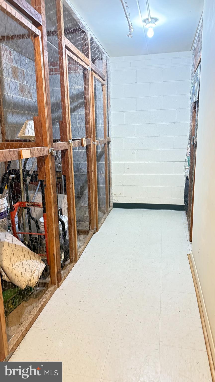 COUNTRY CLUB GREEN - Residential