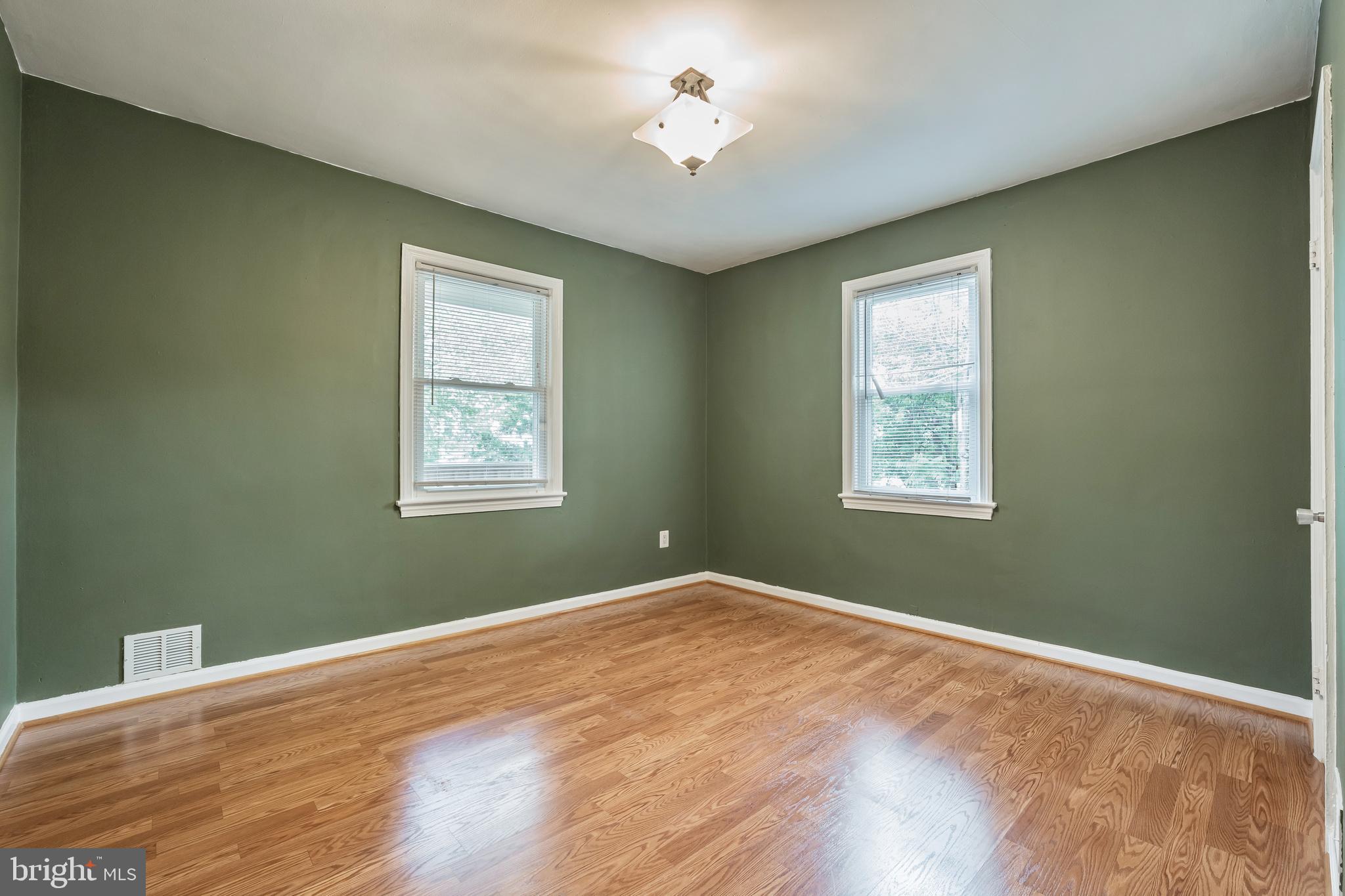 ARLINGTON VILLAGE - Residential Lease