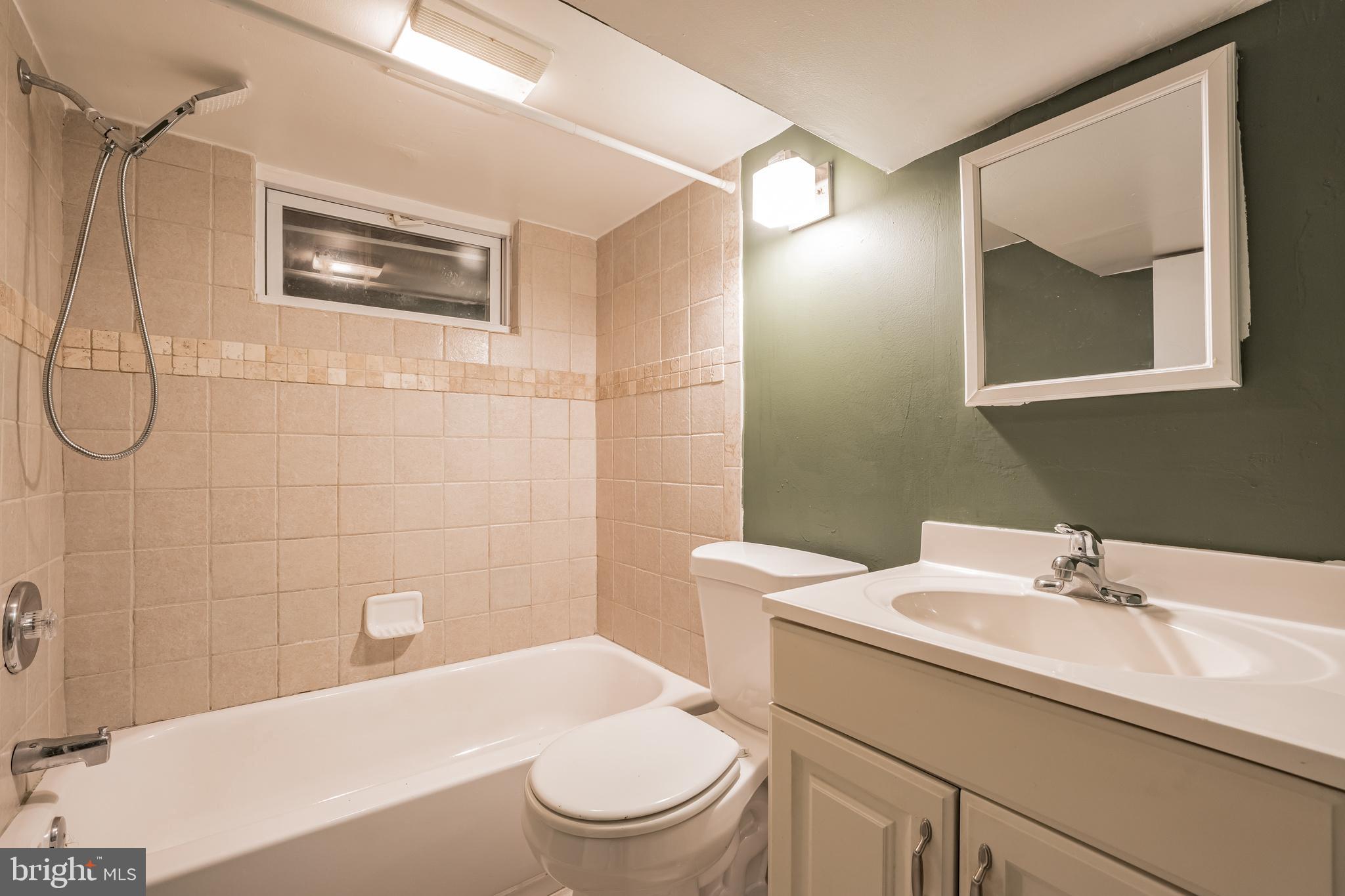 ARLINGTON VILLAGE - Residential Lease