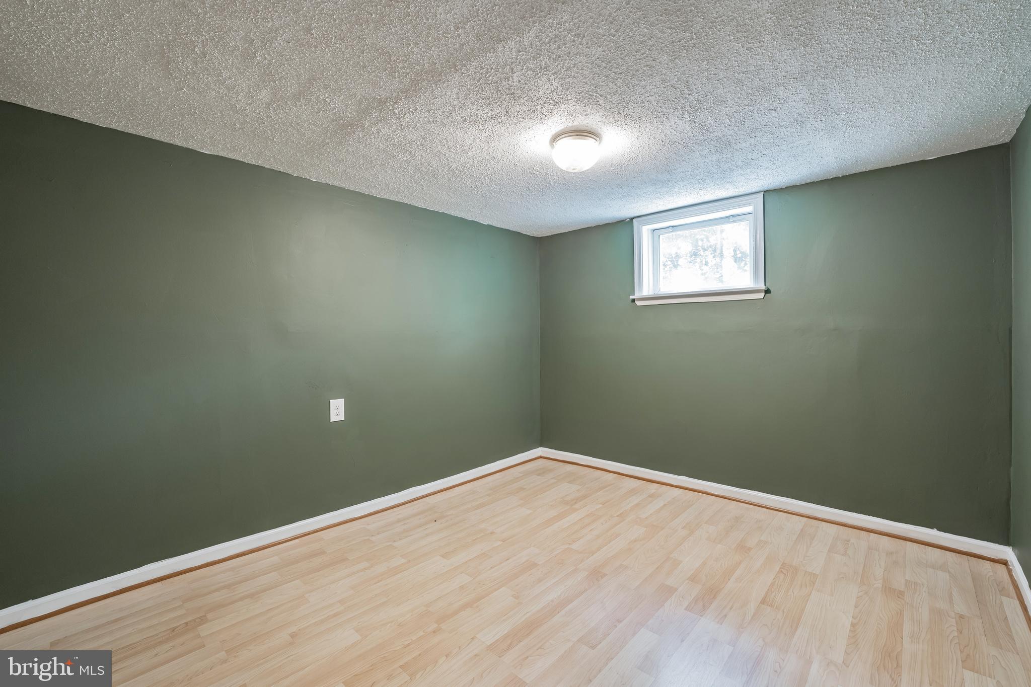 ARLINGTON VILLAGE - Residential Lease