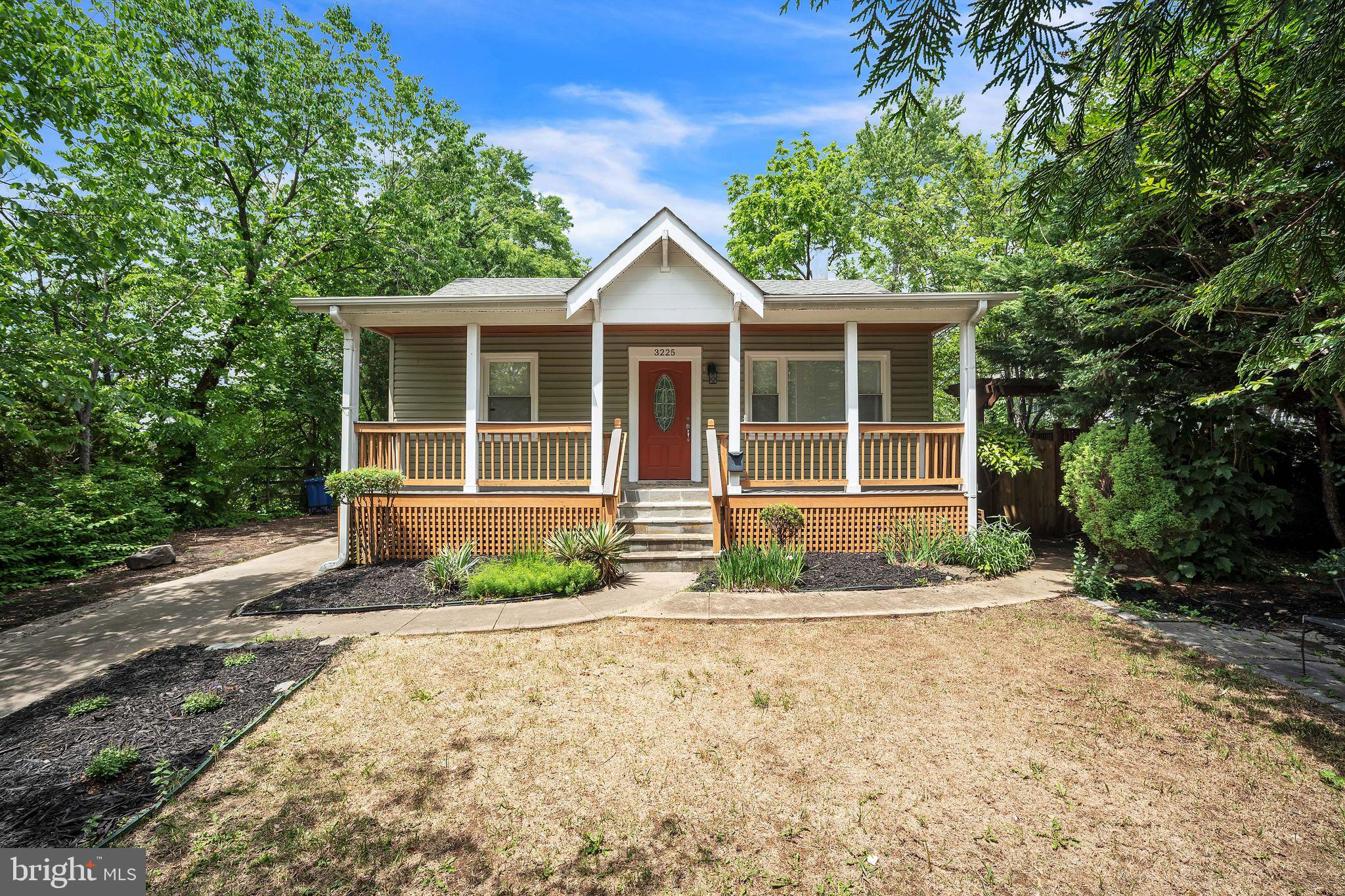 ARLINGTON VILLAGE - Residential Lease