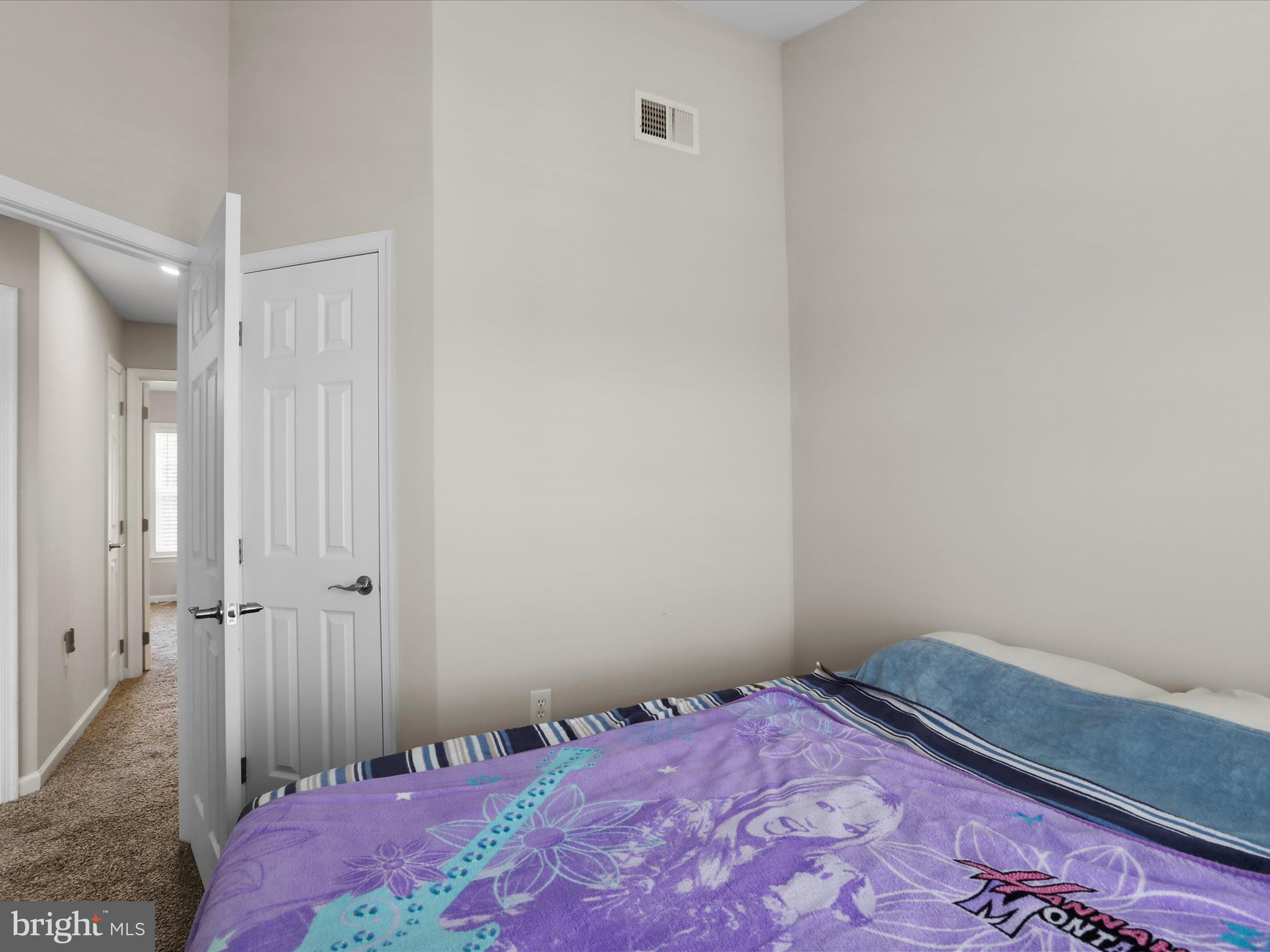 COUNTY GREEN - Residential