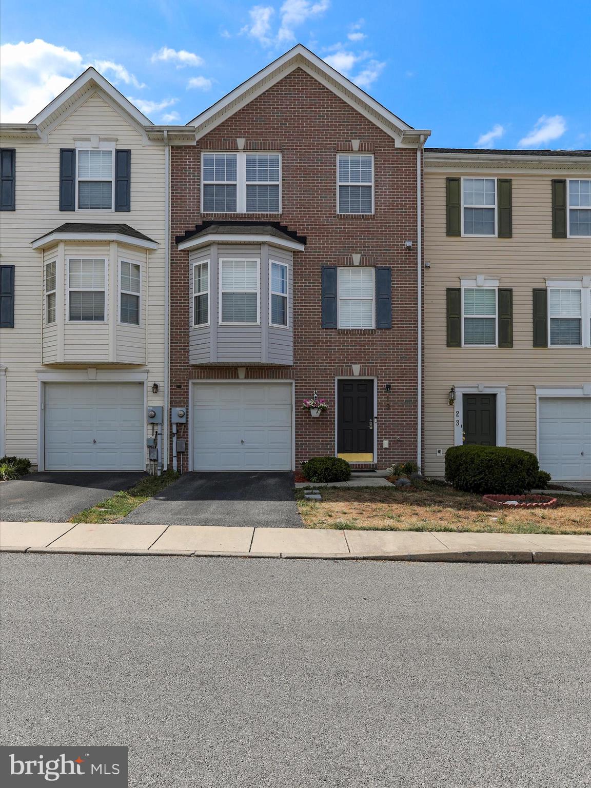 COUNTY GREEN - Residential