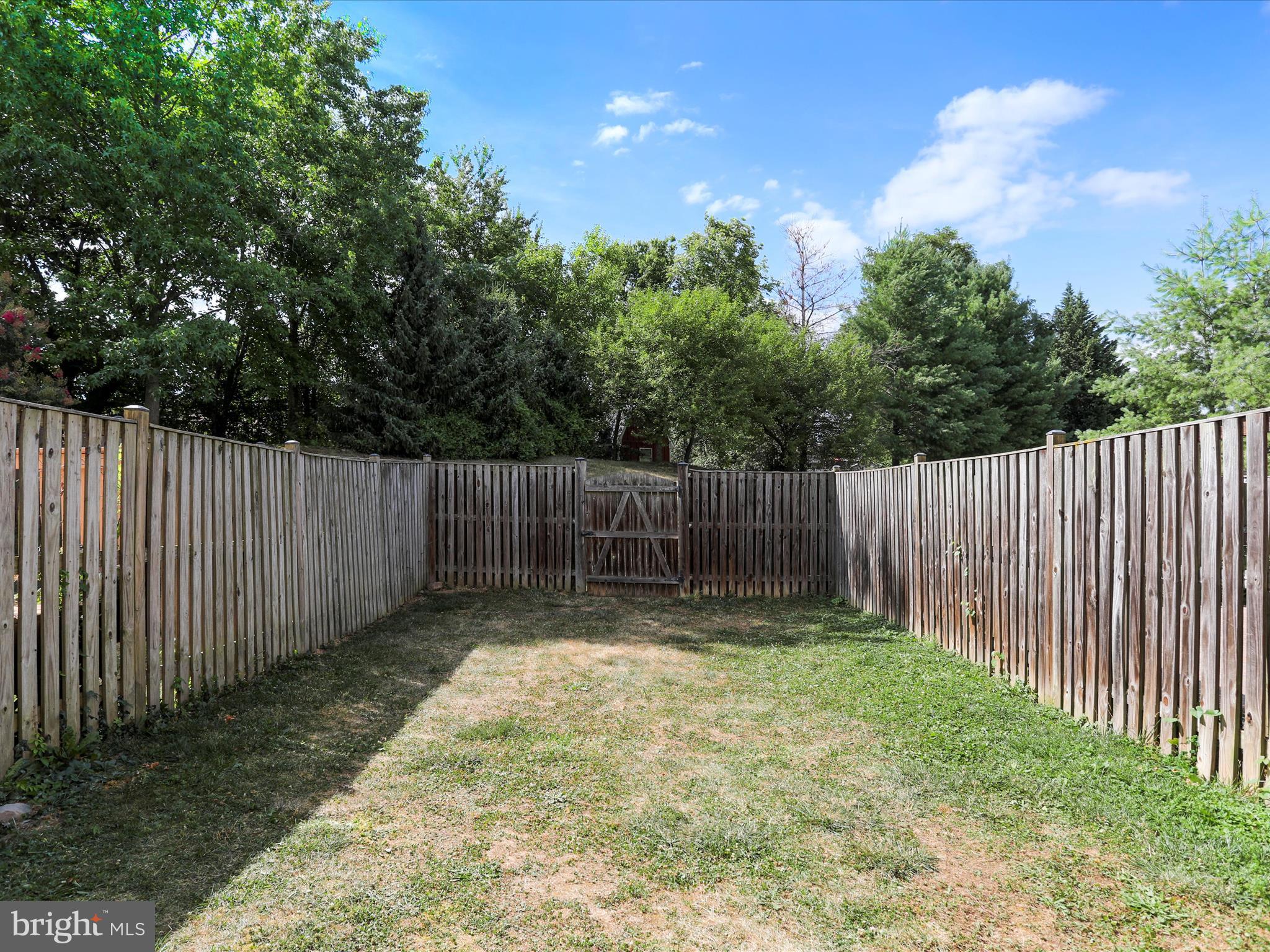 COUNTY GREEN - Residential