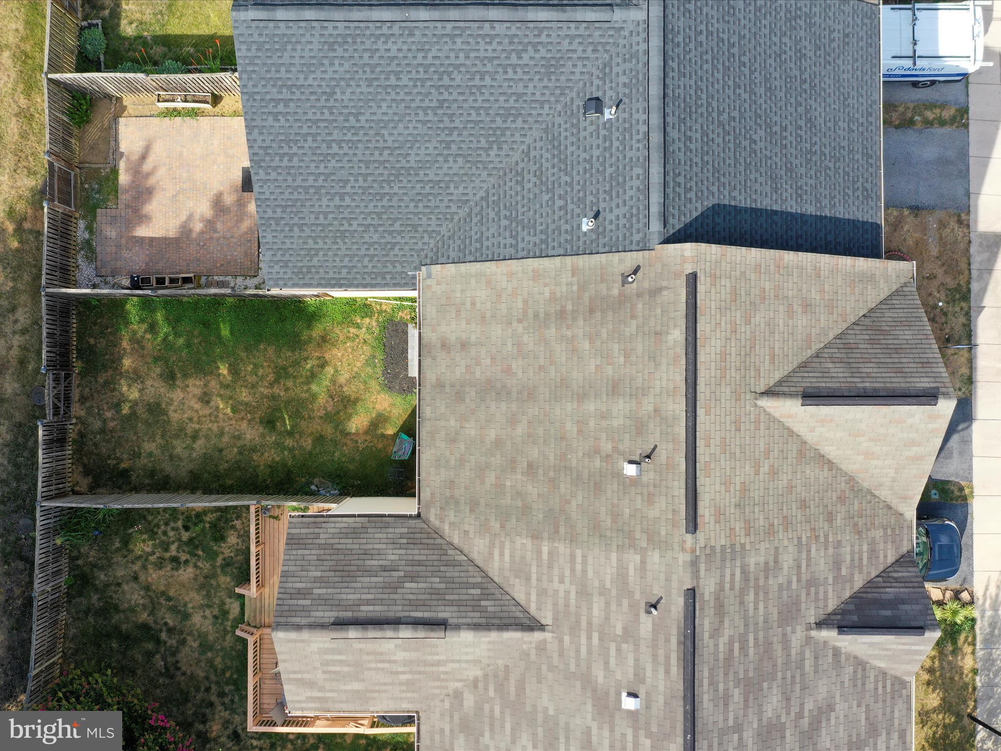 COUNTY GREEN - Residential