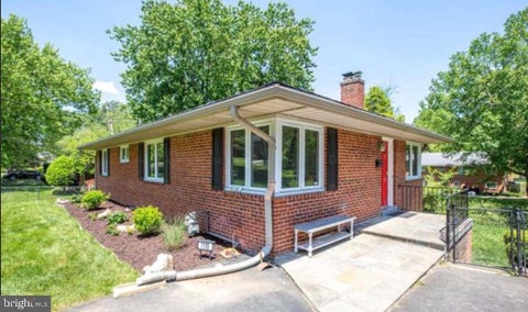 Homes For Rent - 7110 Murray Lane<br/> ANNANDALE, VA 22003