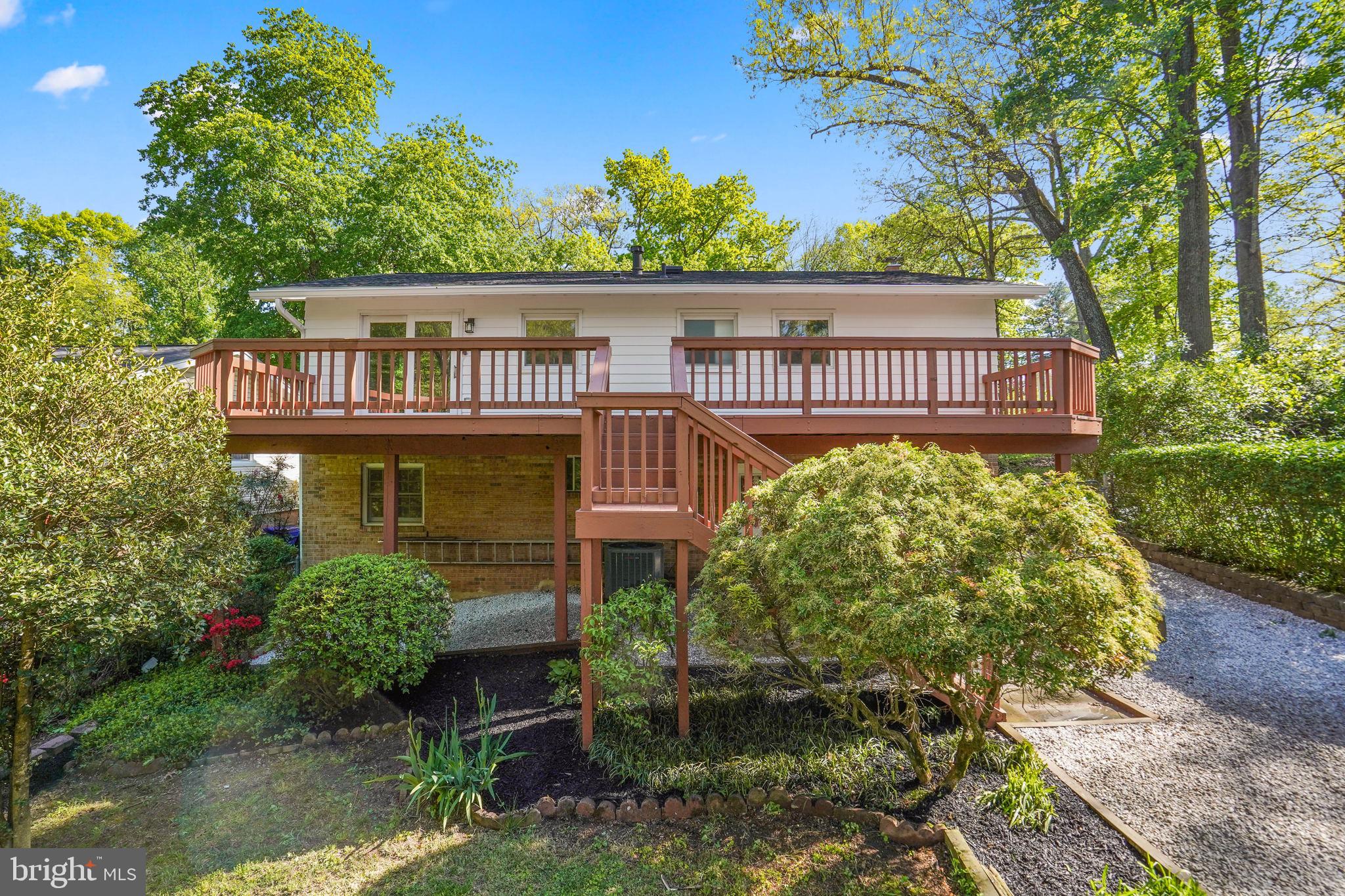 HOLLYWOOD PARK - Residential