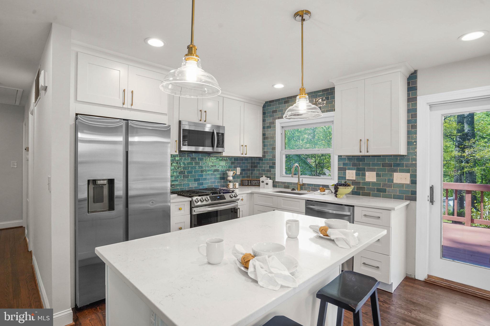 HOLLYWOOD PARK - Residential