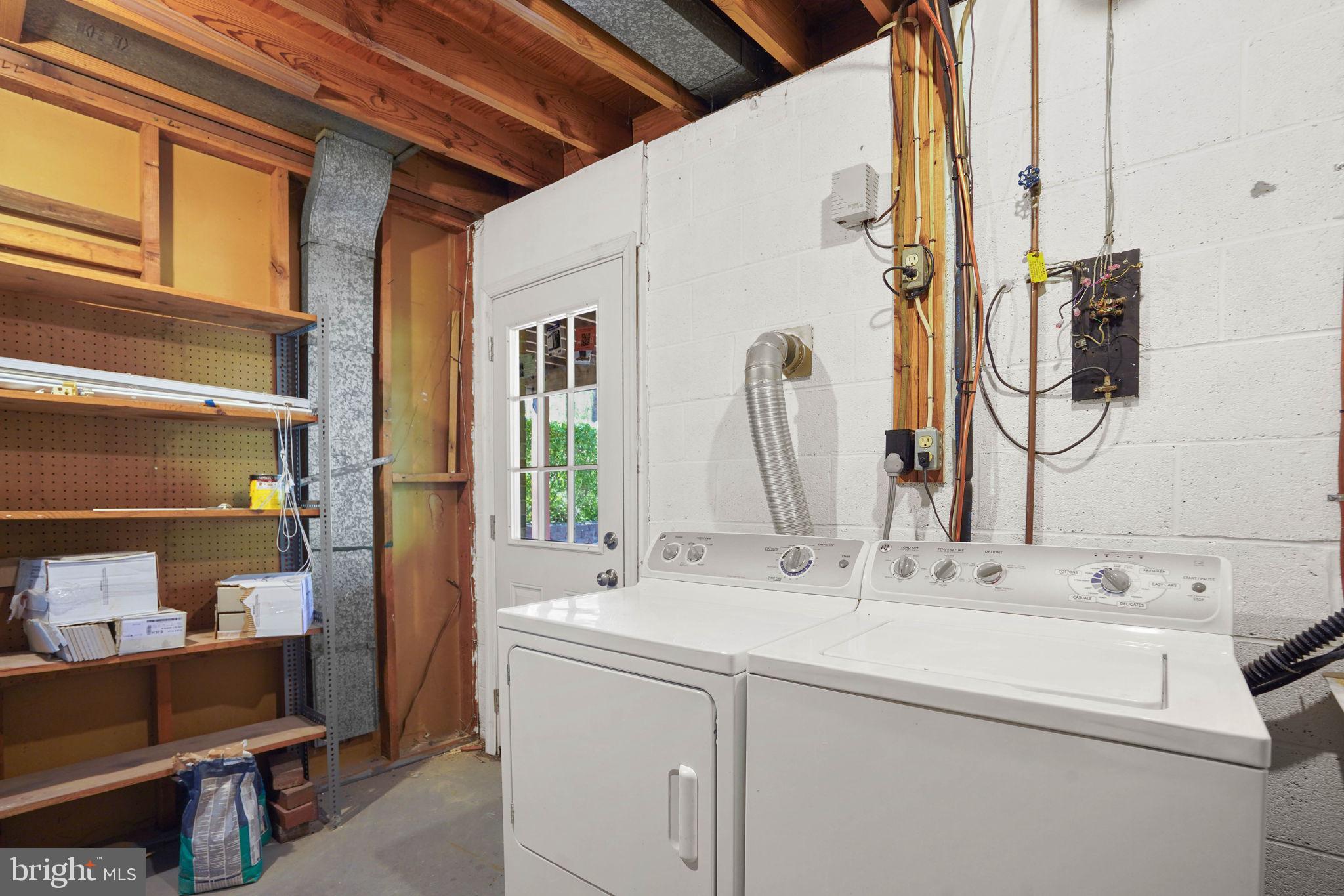 HOLLYWOOD PARK - Residential