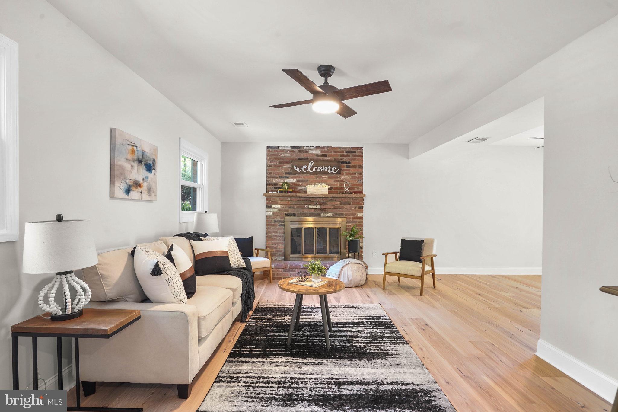 HOLLYWOOD PARK - Residential