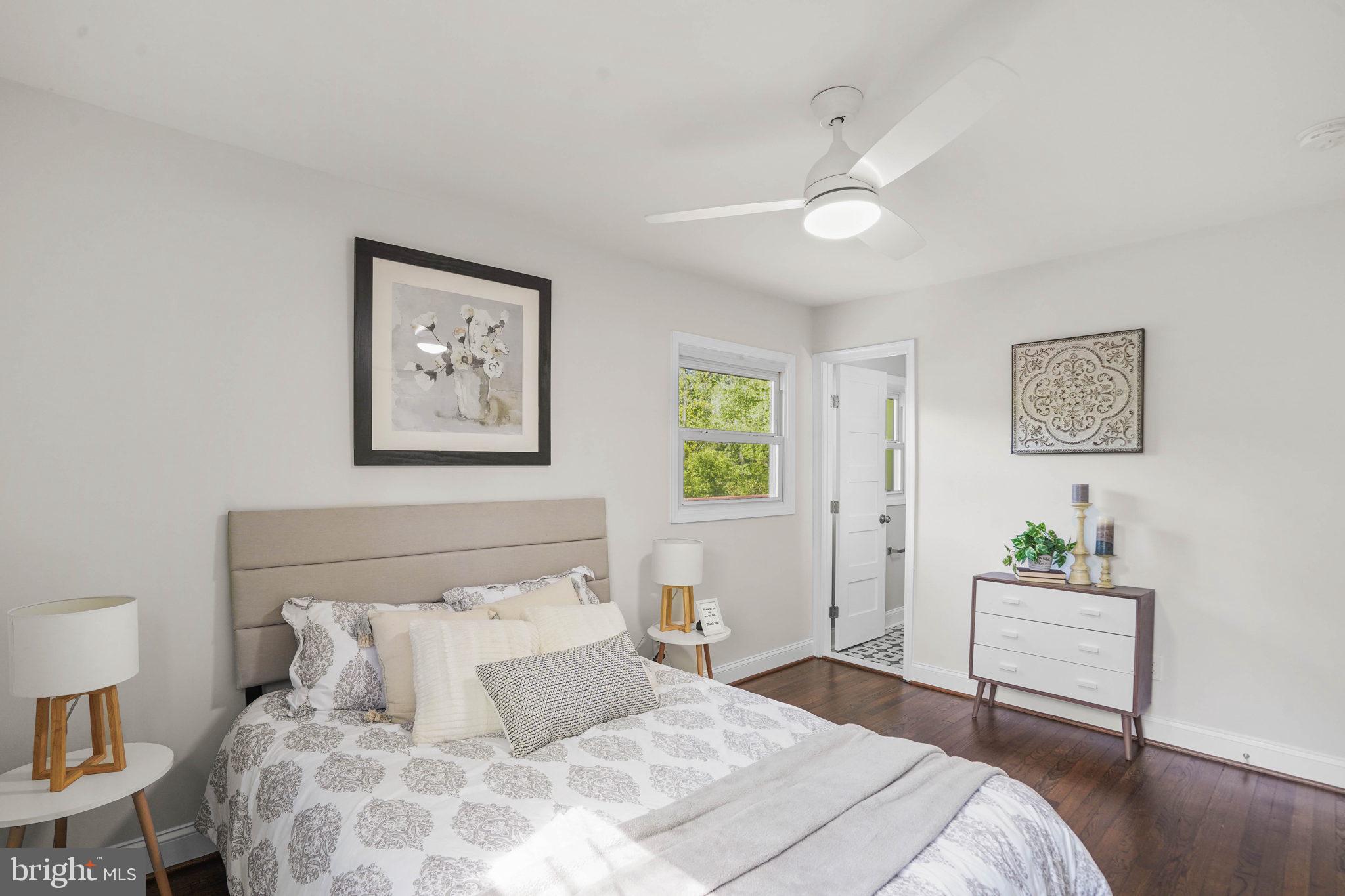 HOLLYWOOD PARK - Residential