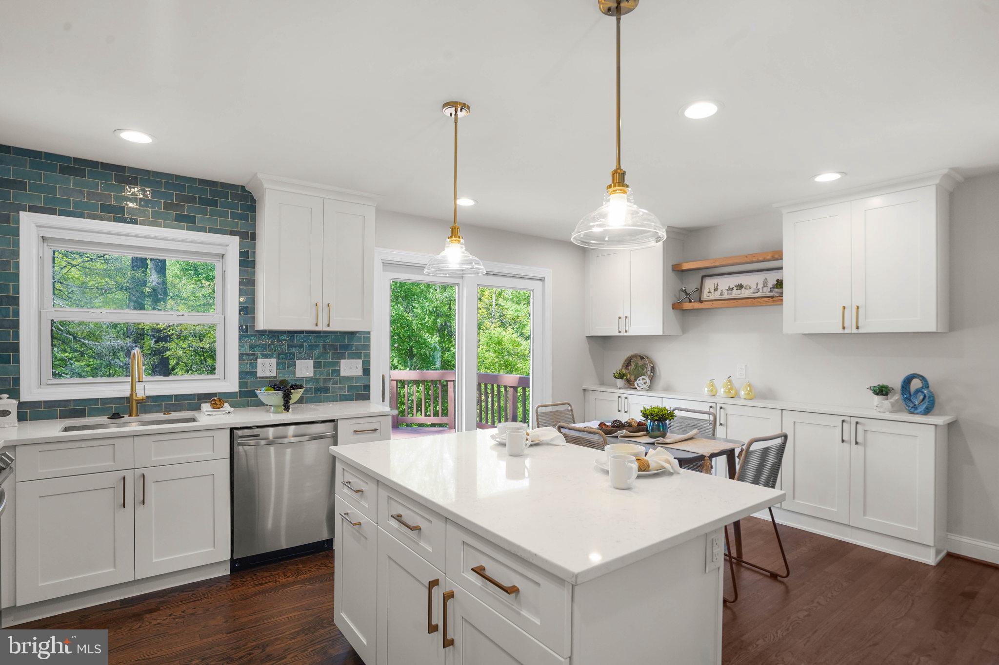 HOLLYWOOD PARK - Residential