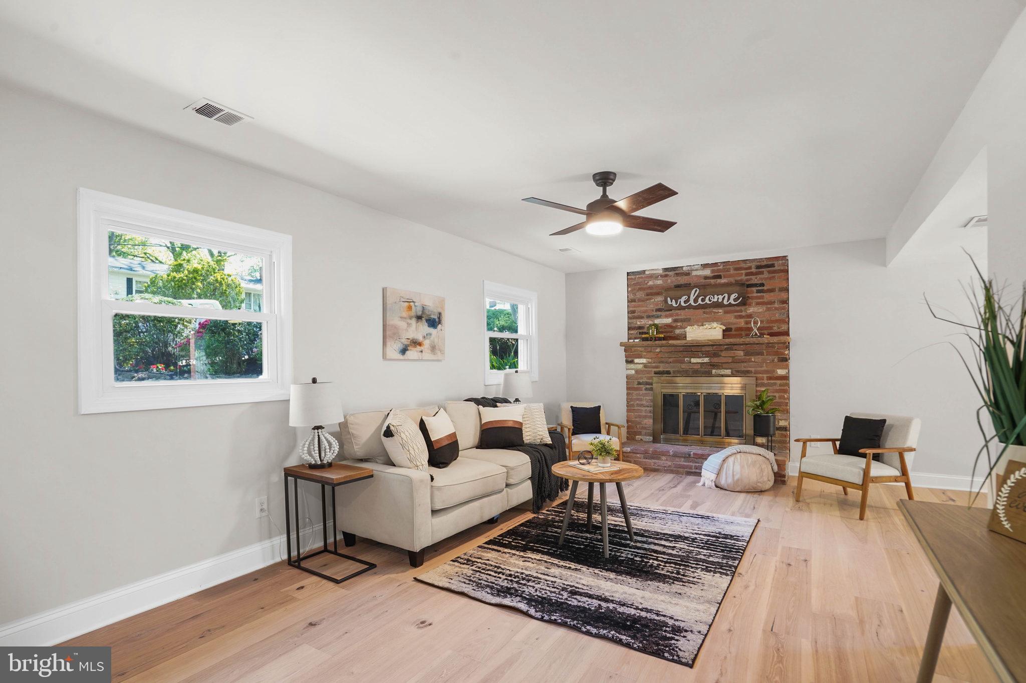 HOLLYWOOD PARK - Residential