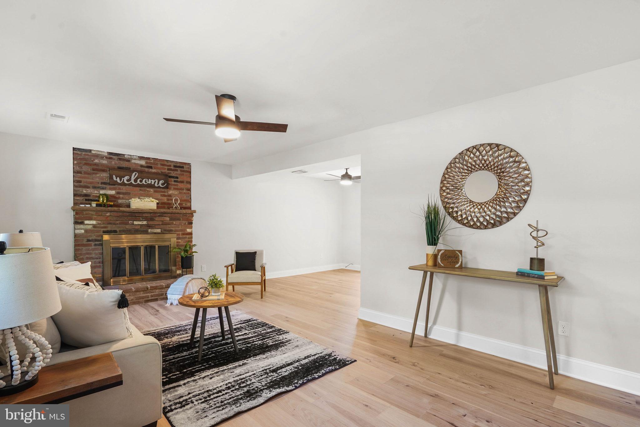 HOLLYWOOD PARK - Residential