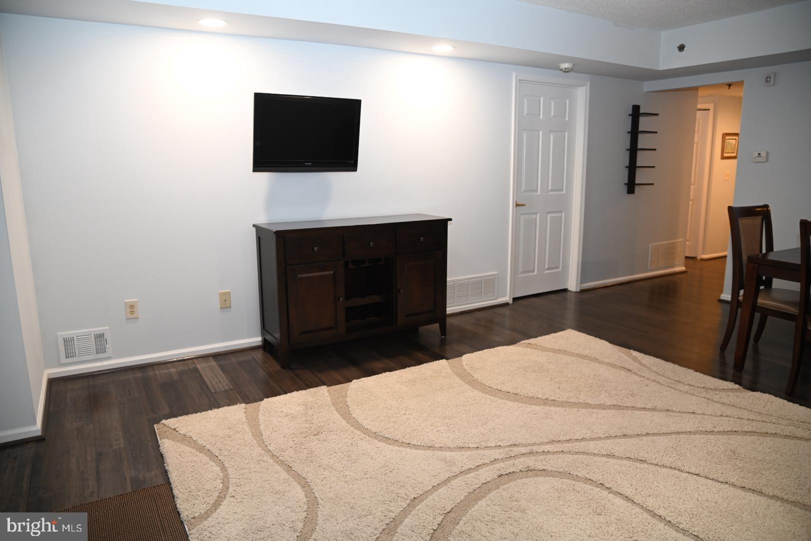 CENTENNIAL STATION - Residential