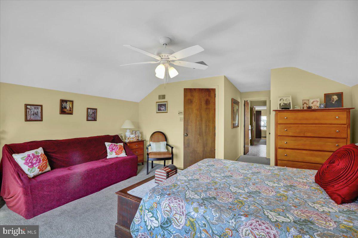 WYOMISSING HILLS - Residential