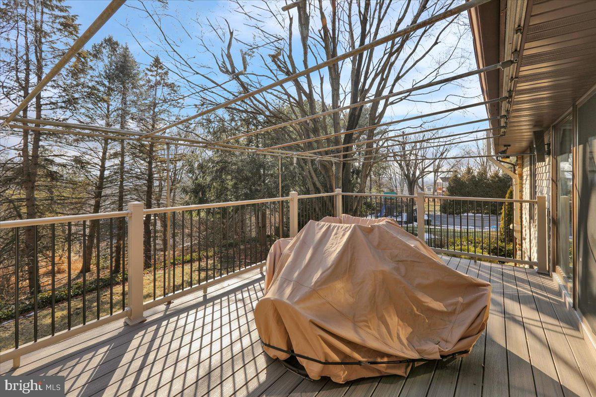 WYOMISSING HILLS - Residential