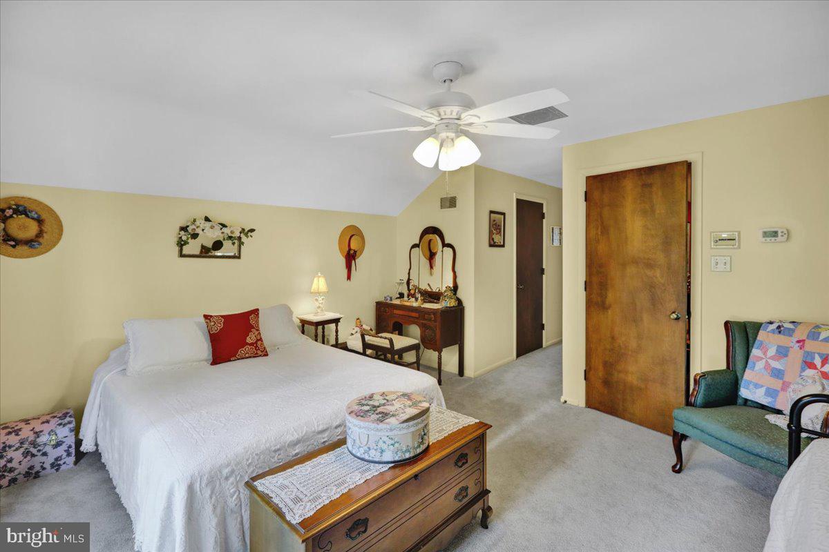 WYOMISSING HILLS - Residential