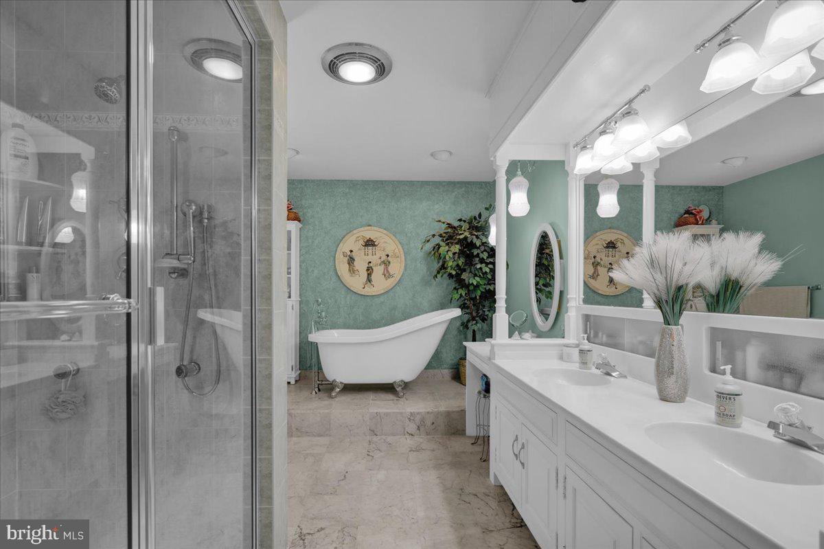 WYOMISSING HILLS - Residential