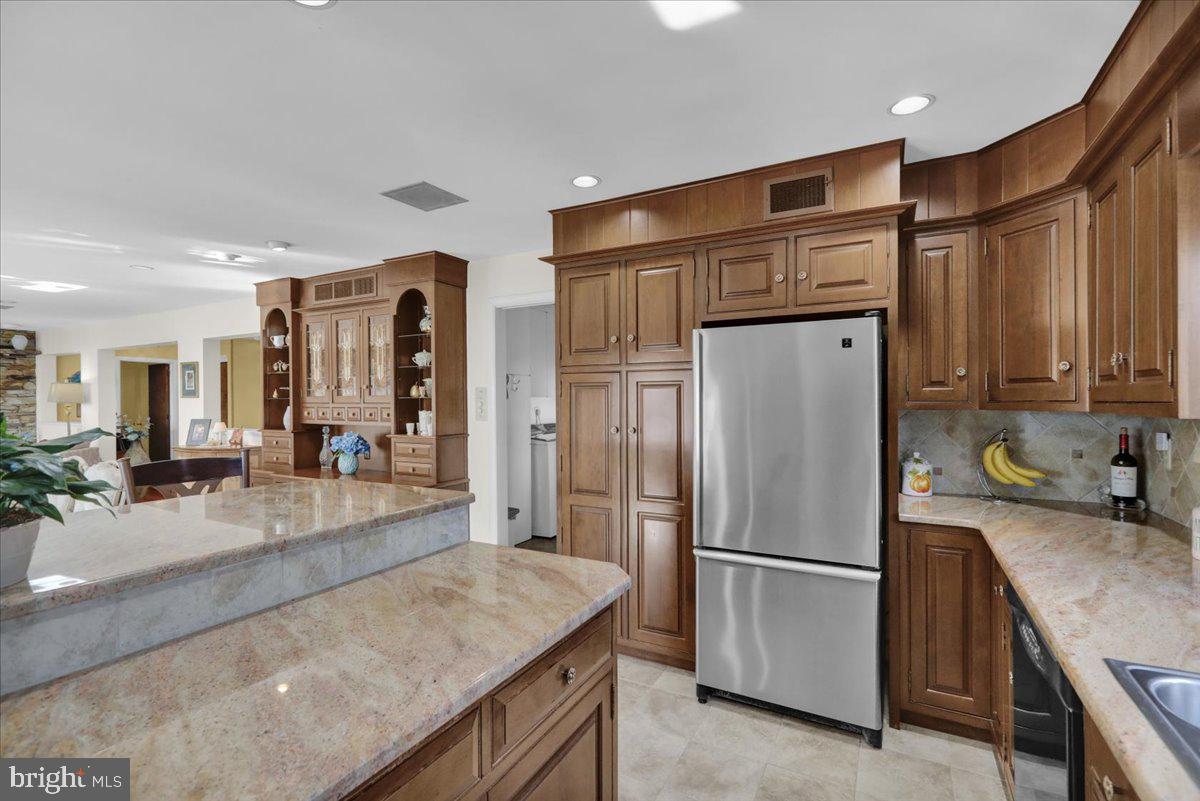 WYOMISSING HILLS - Residential