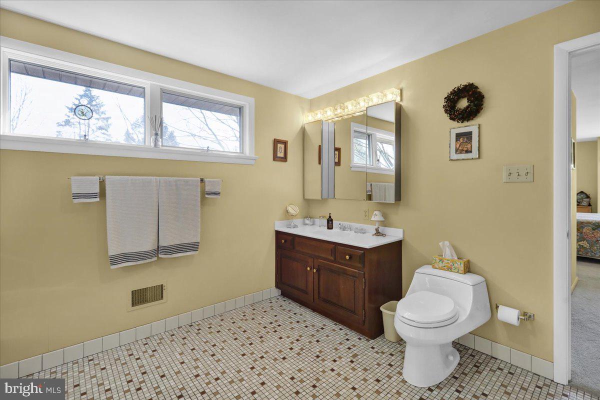 WYOMISSING HILLS - Residential