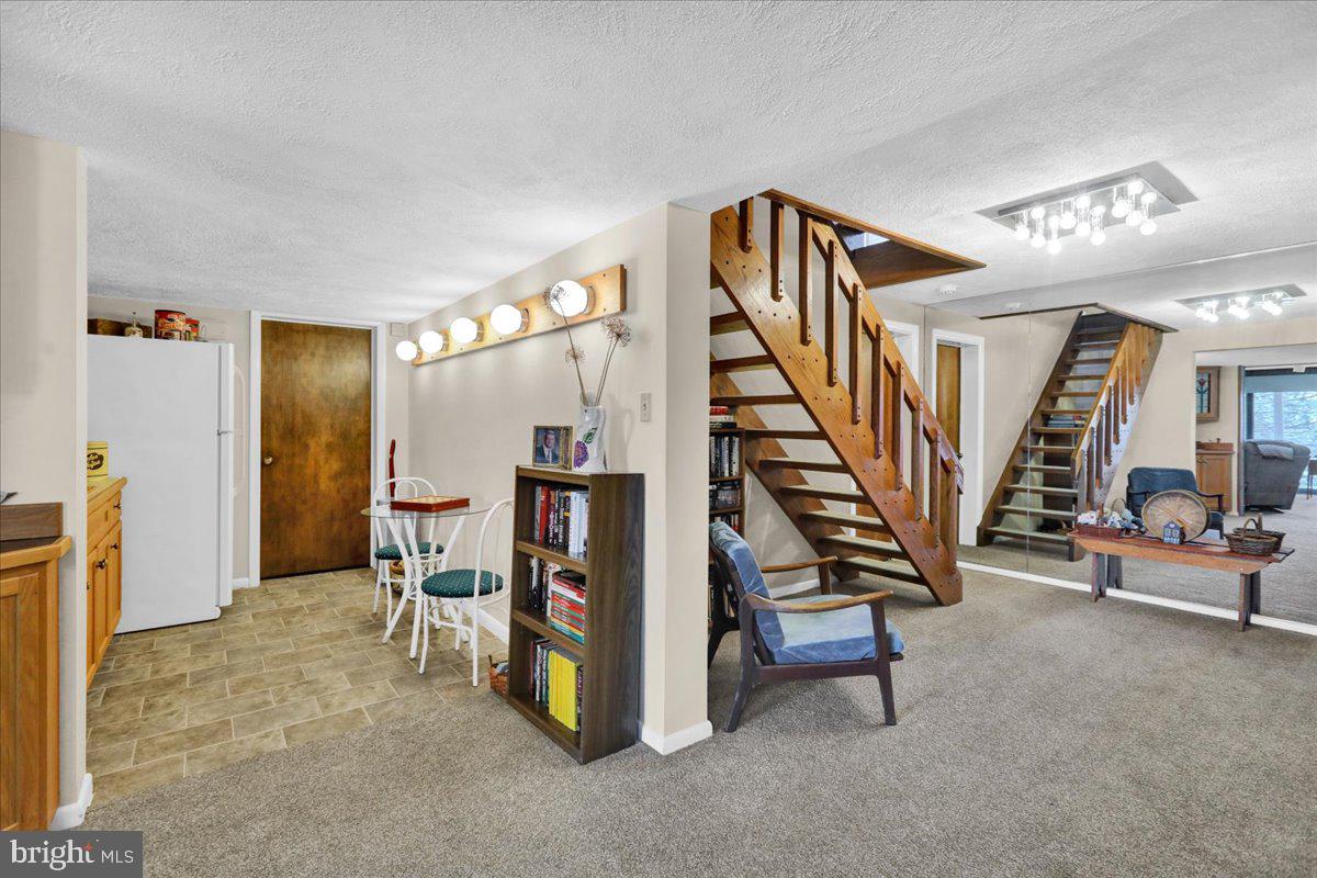 WYOMISSING HILLS - Residential