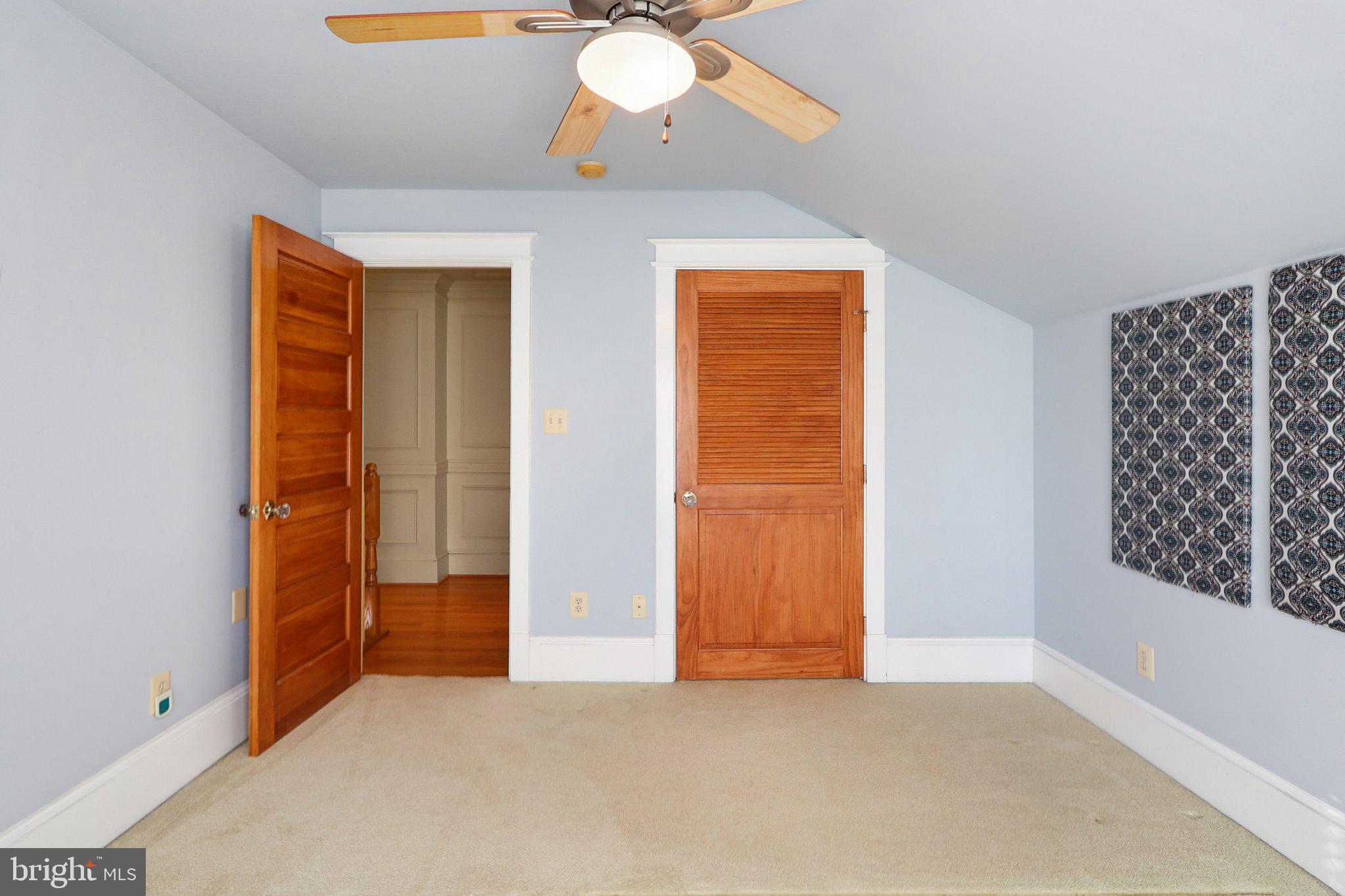 ARLINGTON RIDGE - Residential