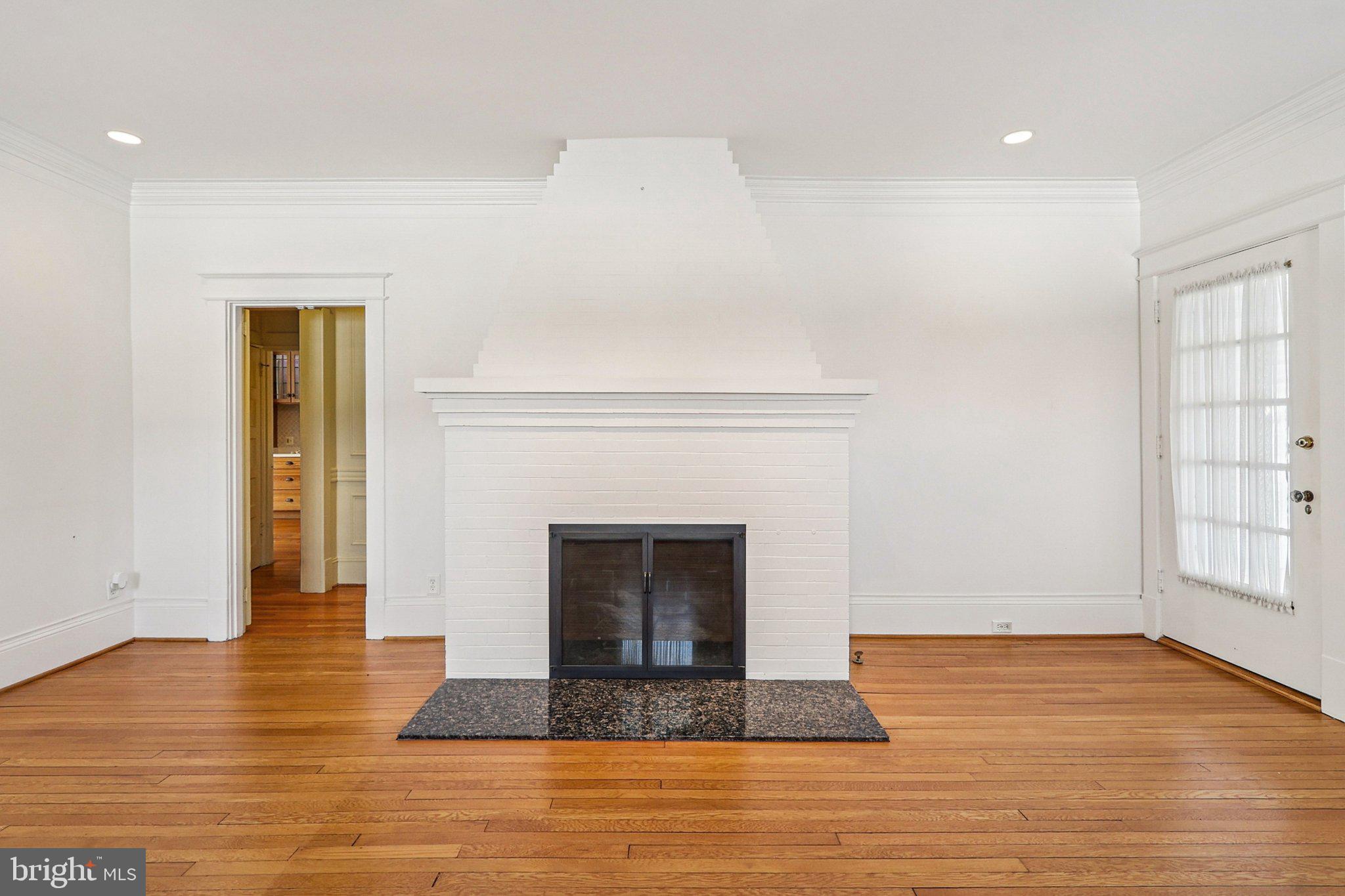 ARLINGTON RIDGE - Residential