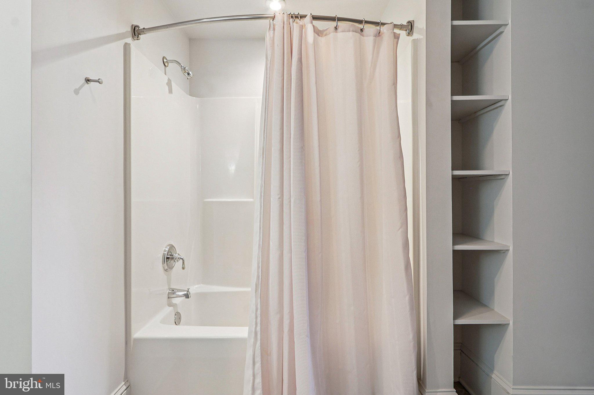 ARLINGTON RIDGE - Residential