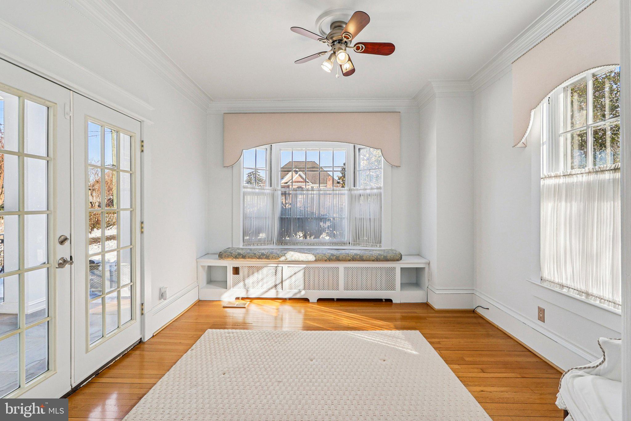 ARLINGTON RIDGE - Residential