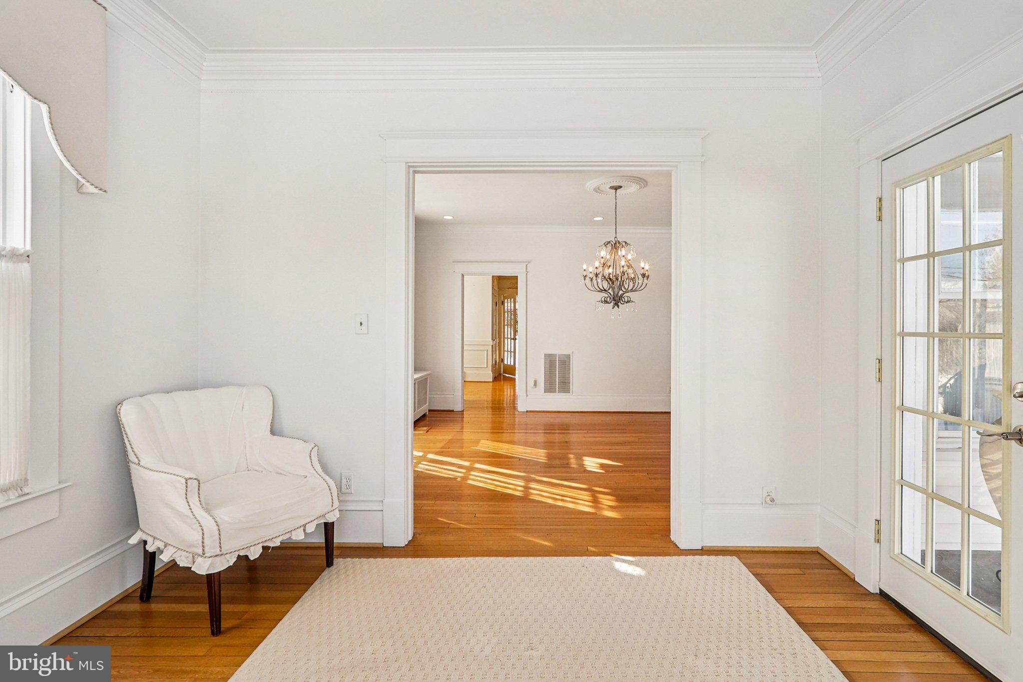 ARLINGTON RIDGE - Residential