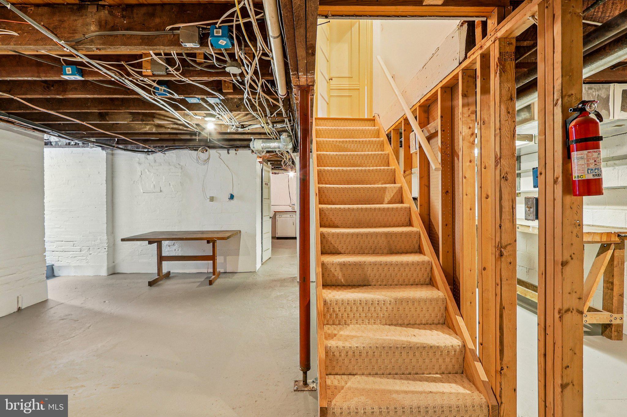 ARLINGTON RIDGE - Residential