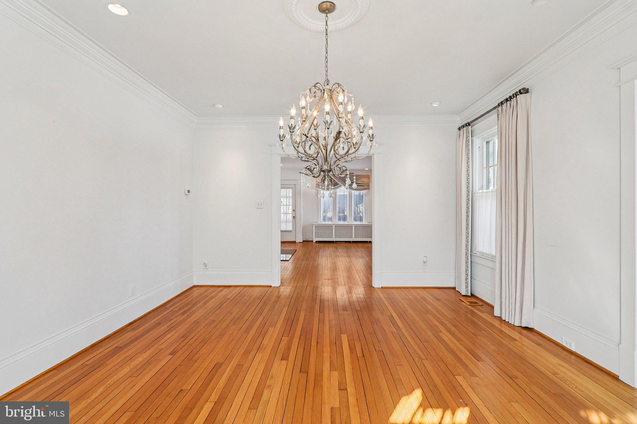 ARLINGTON RIDGE - Residential